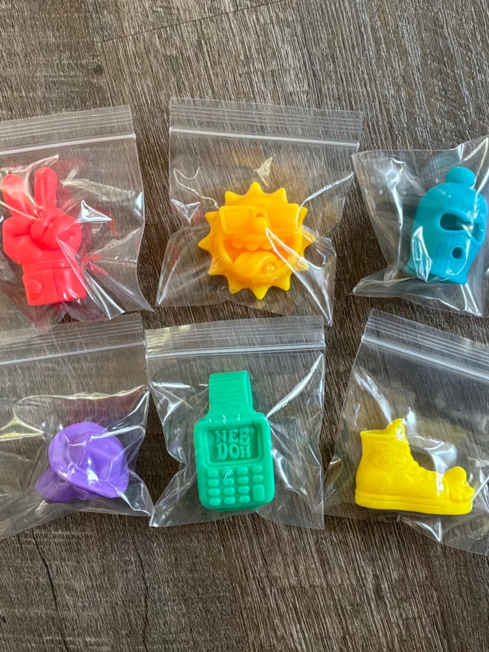 6 Mini Needoh